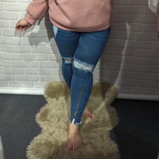 JEANSY Z DZIURAMI I SUWAKAMI