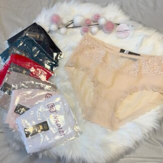 MAJTKI DAMSKIE DZIURKOWANE Z KWIATEM