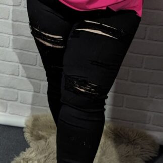 JEANSY CZARNE Z DZIURAMI