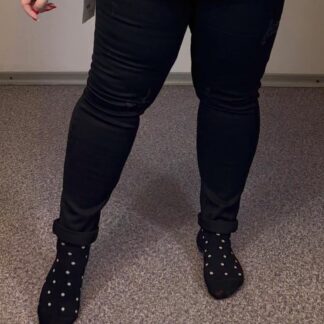 JEANSY Z PEREŁKOWYM PASKIEM