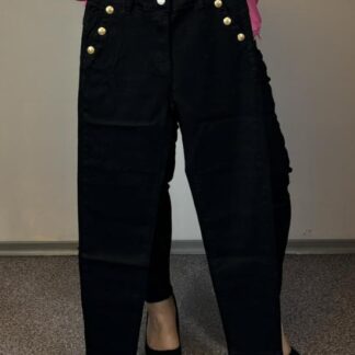 JEANSY ZE ZŁOTYMI GUZIKAMI