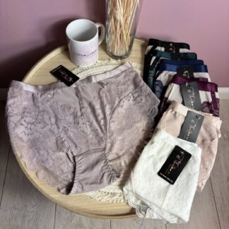 MAJTKI BAWEŁNIANE Z KORONKĄ